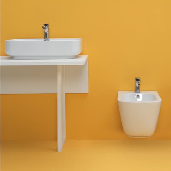 Collezione Kerasan Tribeca Lavabo Appoggio Vaso Sospeso Copertina Sala Mostra Pieroni Lucca